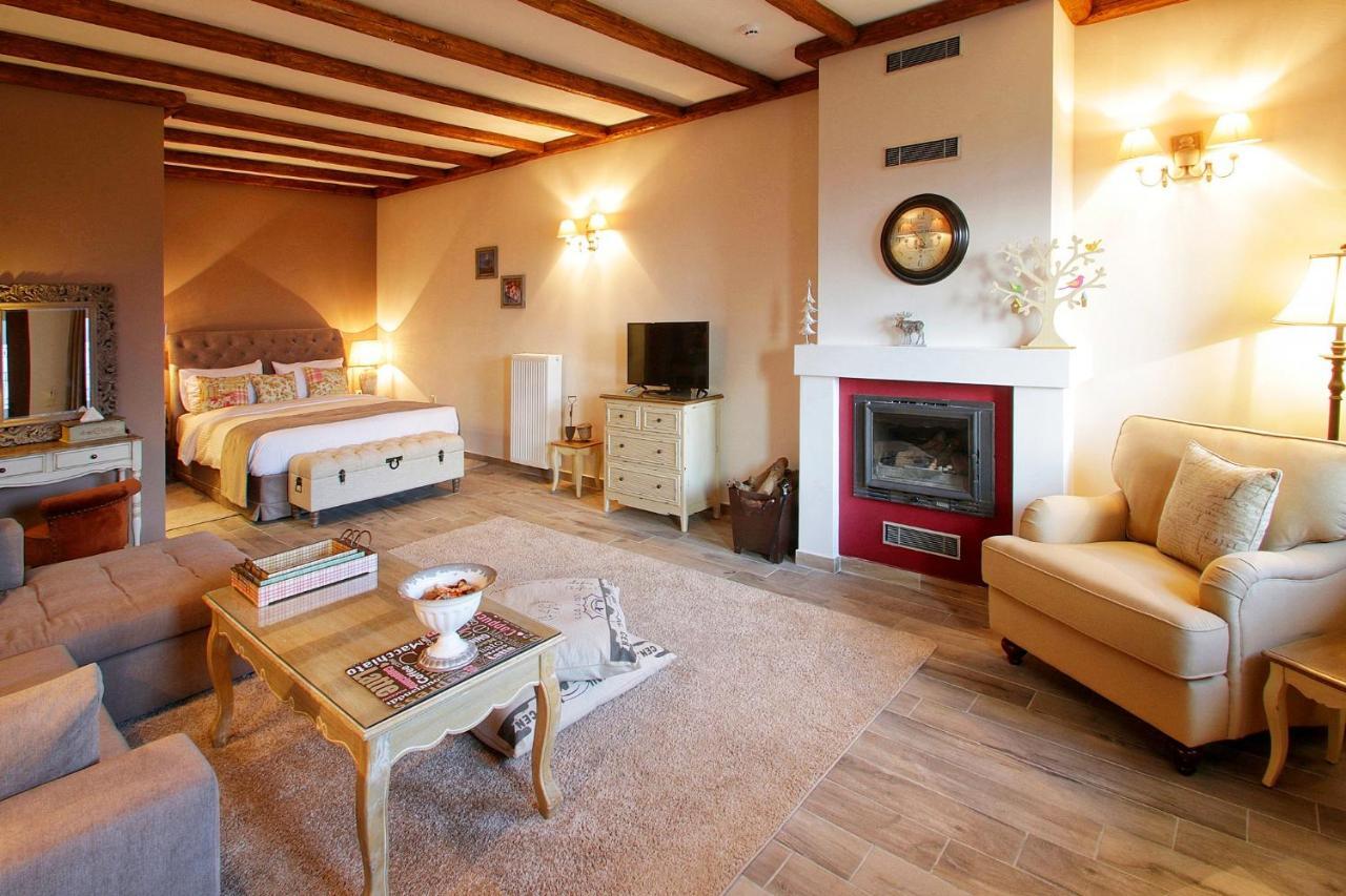 Almondhouse Suites With Fireplace - Adults Only Arachova Exterior foto