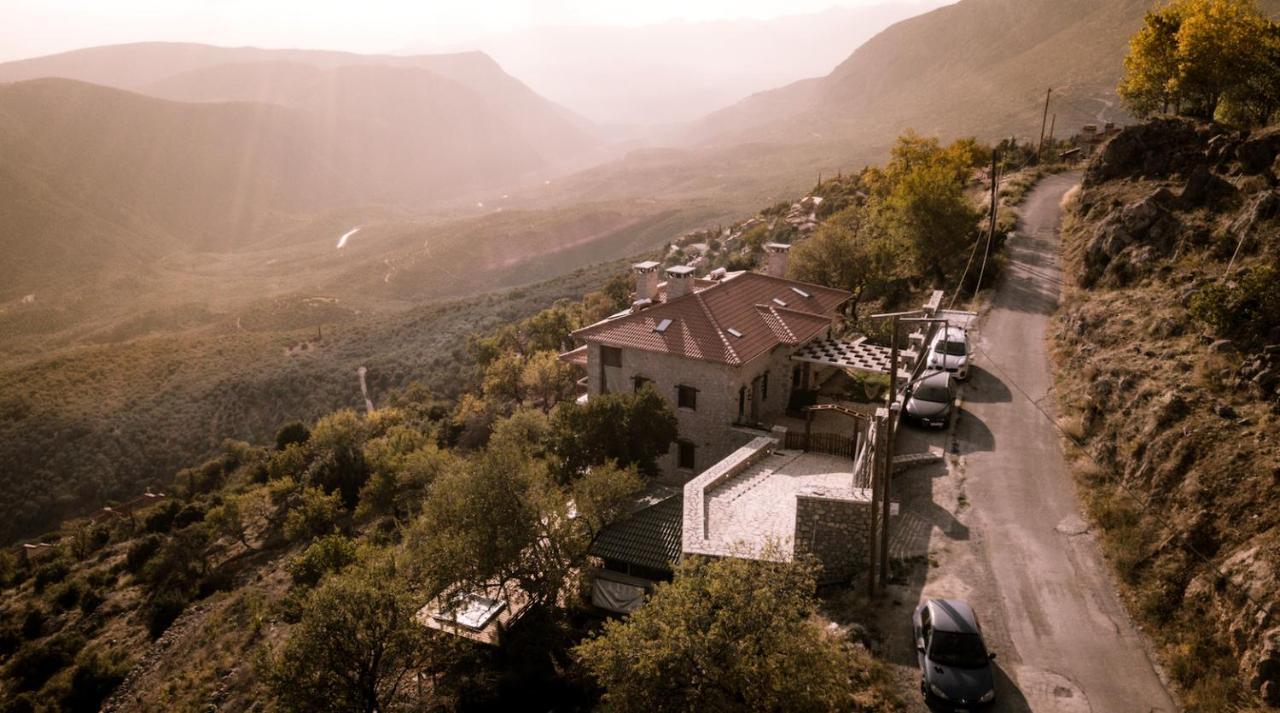 Almondhouse Suites With Fireplace - Adults Only Arachova Exterior foto